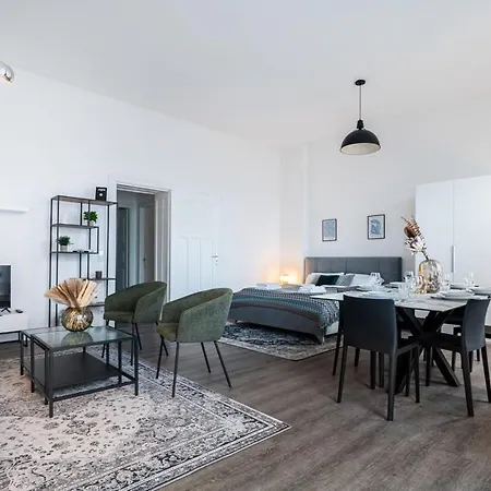 Homely Berlin - Spacious, Modern, S-Bahn Nearby , Groups & Families Exterior photo