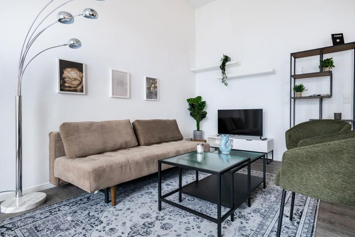 Apartament Homely - Spacious, Modern, S-bahn Nearby , Groups & Families
